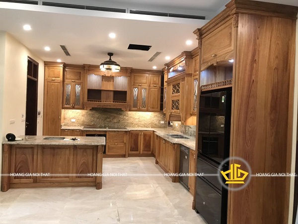Tủ bếp làm bằng gỗ tự nhiên hiện đại