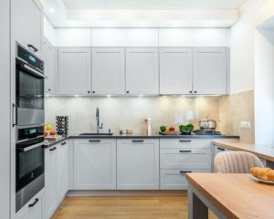 Tủ bếp gỗ tân cổ điển