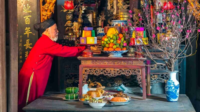 sắp xếp bàn thờ gia tiên đúng cách